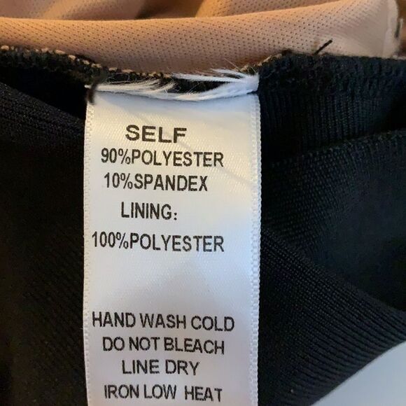 FASHION Nova caged dress very sexy open V-neck with straps across the chest XS - Picture 11 of 13